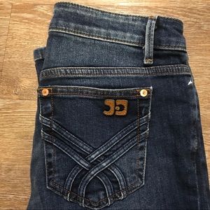Joe’s Jeans Chelsea Fit 27